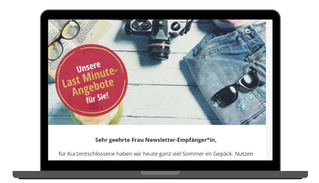 Laptop zeigt Newsletter mit Sonderangeboten