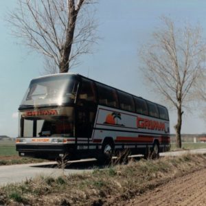 Der erste Grimm Bus mit Klimaanlage zum 15-jährigen Firmenjubiläum