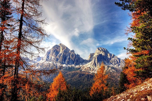 Italien: Dolomiten im Herbst