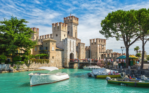 Sirmione - Burg Rocca Scaligera - © Rene Hartmann - stock.adobe.com