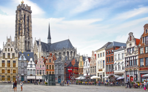 Mechelen - Marktplatz - © Marina Ignatova - Fotolia