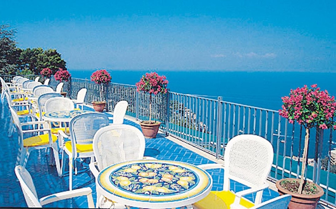 Hotel Preisdent - Terrasse