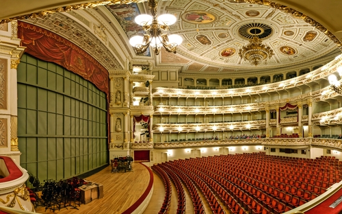 Dresden - Innenbereich der Semperoper - © kivi80 - Fotolia