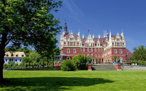 Bad Muskau - Schloss und Park - © berndkoecher - Fotolia