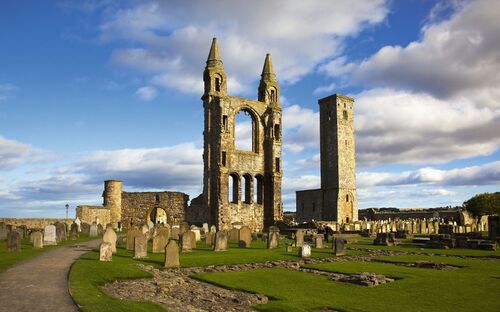 St. Andrews Cathedral - Ruine - © ievasuren - Fotolia