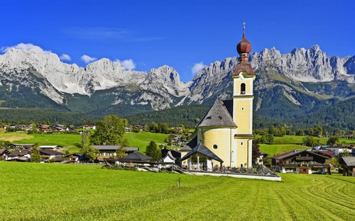 Blick auf Ellmau und den Wilden Kaiser