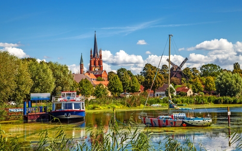 Potsdam - Blick auf die Heilig-Geist-Kirche - © pure-life-pictures - stock.adobe.com