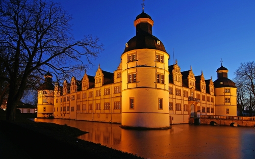 Schloss Neuhaus - ©Stadt Paderborn / Fotograf Falko Sieker 27.11.2007