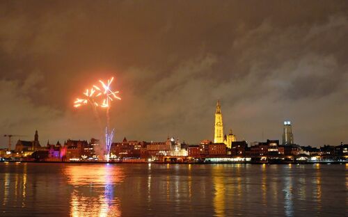 Feuerwerk über der Schelde - © Antwerpen Tourismus&Kongress, Fotograf Jan Crab