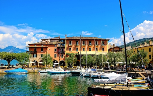 Torri del Benaco - © Traumbild - Fotolia