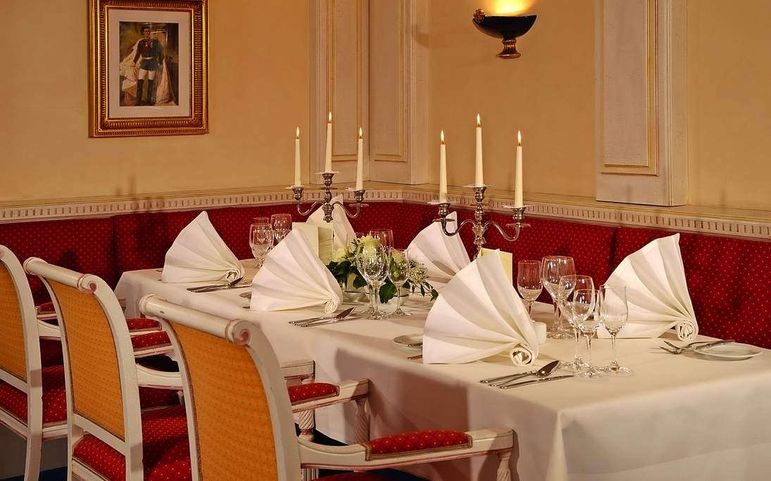 The Monarch - Restaurant