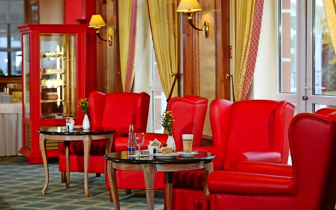The Monarch - Café
