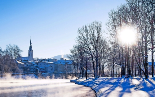 Blick auf Bad Tölz im Winter - © fottoo - Fotolia