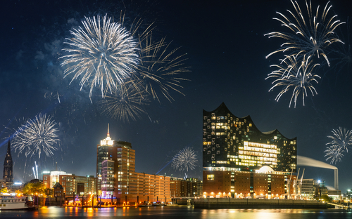 Silvester am Hamburger Hafen - ©m.mphoto - stock.adobe.com