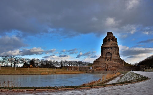 Völkerschlachtdenkmal - © Marcel Schauer - stock.adobe.com