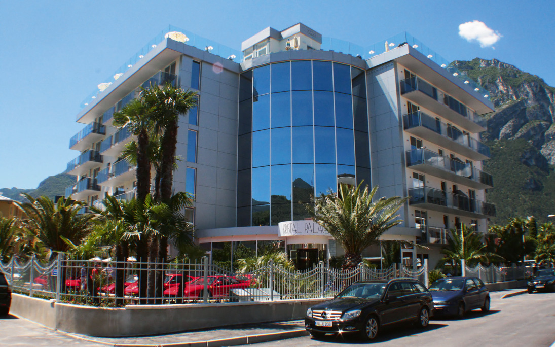 Hotel Kristal Palace - Außenansicht
