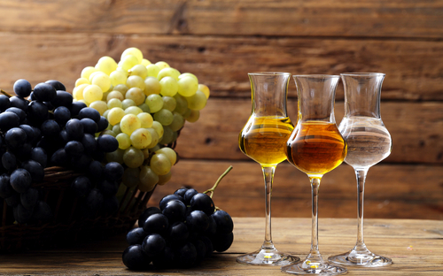Grappa-Verkostung - ©denio109 - stock.adobe.com