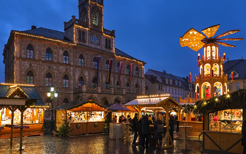 Weihnachtsmarkt in Weimar - © Mikhail Markovskiy - stock.adobe.com