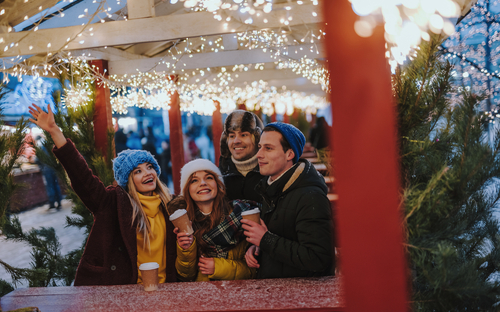Weihnachtsmarkt - © Yakobchuk Olena - stock.adobe.com