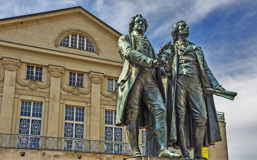 Weimar - Goethe-Schiller-Denkmal - © Felix Pergande - stock.adobe.com