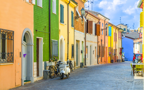 Rimini - Bunte Häuser - © Aliaksandr - stock.adobe.com