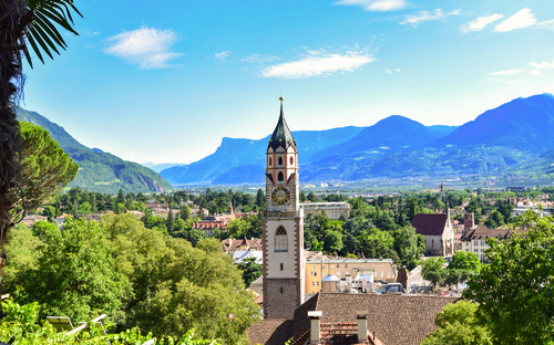 Blick auf Meran - © Dr.Who - stock.adobe.com