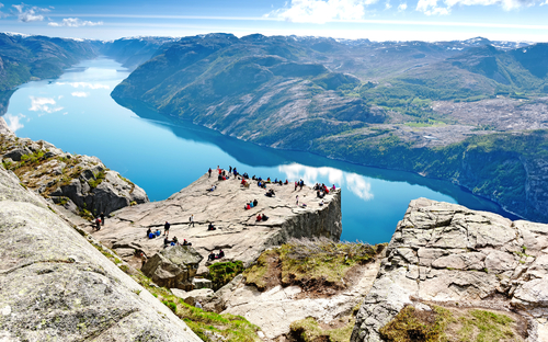 Lysefjord mit Preikestolen - ©nanisimova - stock.adobe.com