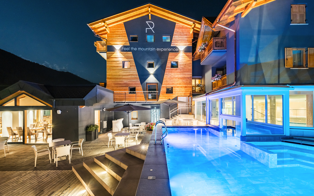 Hotel Ravelli - Pool