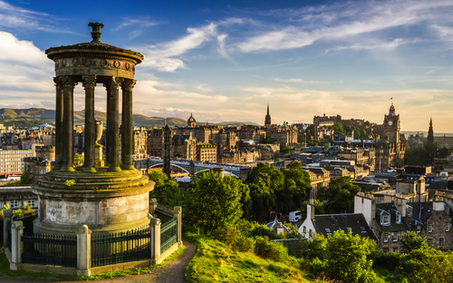 Edinburgh - Calton Hill - © shaiith - stock.adobe.com