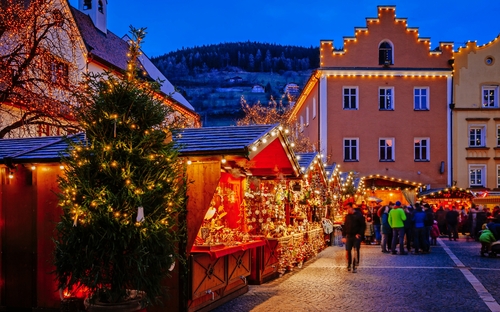 Sterzing - Weihnachtsmarkt - © nblxer - stock.adobe.com