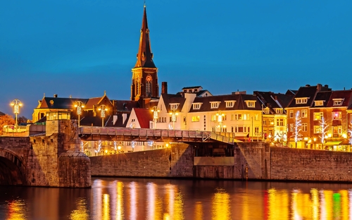 Maastricht - Sint Servaas Brücke - © DutchScenery - stock.adobe.com