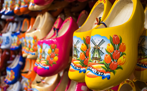 Holzschuhe - ©Nicole Kwiatkowski - stock.adobe.com