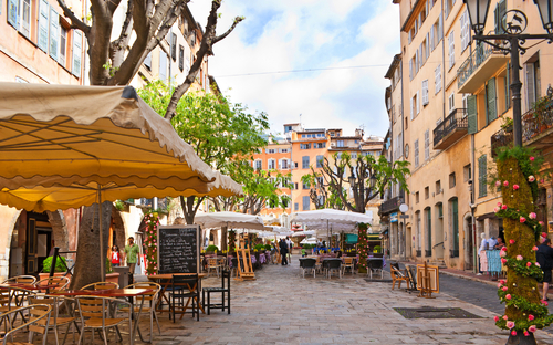 Grasse - Platz - © efesenko - stock.adobe.com