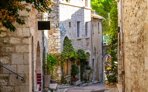 Saint-Paul-de-Vence - Gasse - © Kirk Fisher - stock.adobe.com