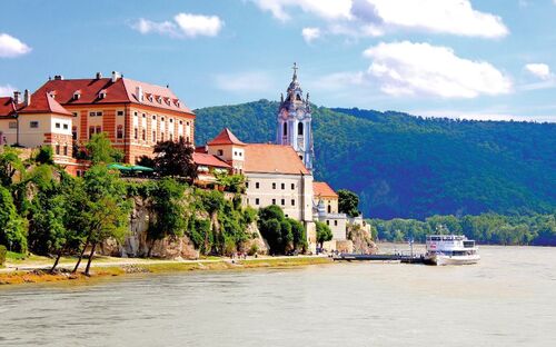Stift Dürnstein - © Jenifoto - Fotolia