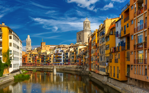 Girona - Stadtbild - © Kavalenkava - stock.adobe.com