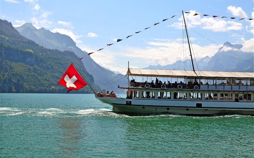 Vierwaldstättersee - Schifffahrt - © hachri - Fotolia